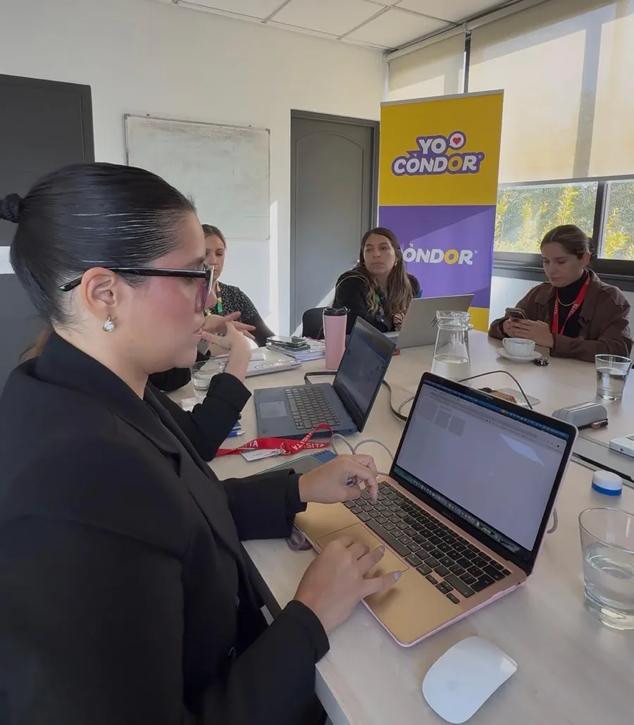 Sesión de trabajo del equipo de Simplus